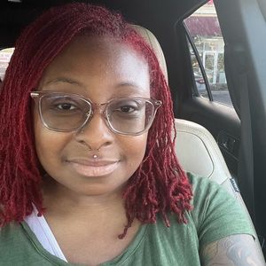 Meet your Posher, Latisha